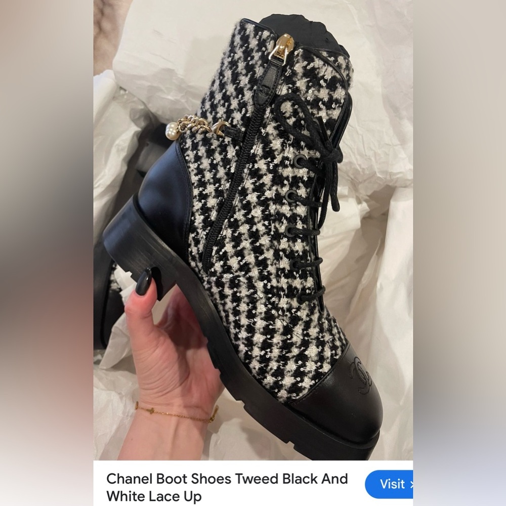 NWT CHANEL Wool Tweed Black and White Lace Up Boots 36.5/6.5 - Picture 10 of 12